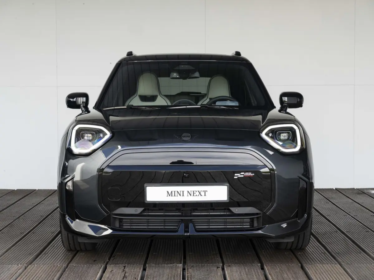 E John Cooper Works L-pakket | Glazen panoramadak | Harman Kardon | MINI Head-Up Display | 360'camera |