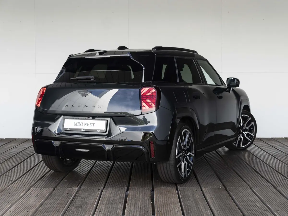 E John Cooper Works L-pakket | Glazen panoramadak | Harman Kardon | MINI Head-Up Display | 360'camera |