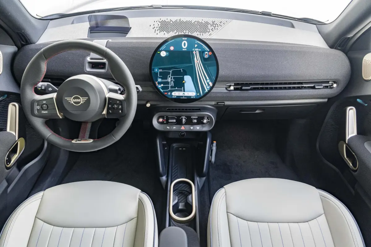 E John Cooper Works L-pakket | Glazen panoramadak | Harman Kardon | MINI Head-Up Display | 360'camera |