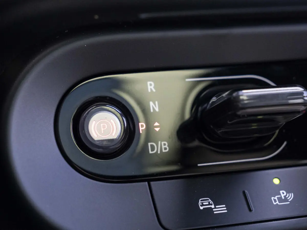 E John Cooper Works L-pakket | Glazen panoramadak | Harman Kardon | MINI Head-Up Display | 360'camera |