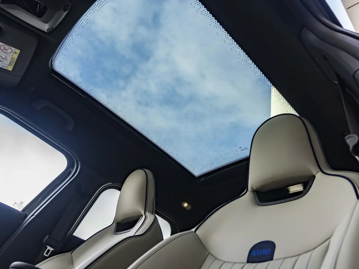 E John Cooper Works L-pakket | Glazen panoramadak | Harman Kardon | MINI Head-Up Display | 360'camera |