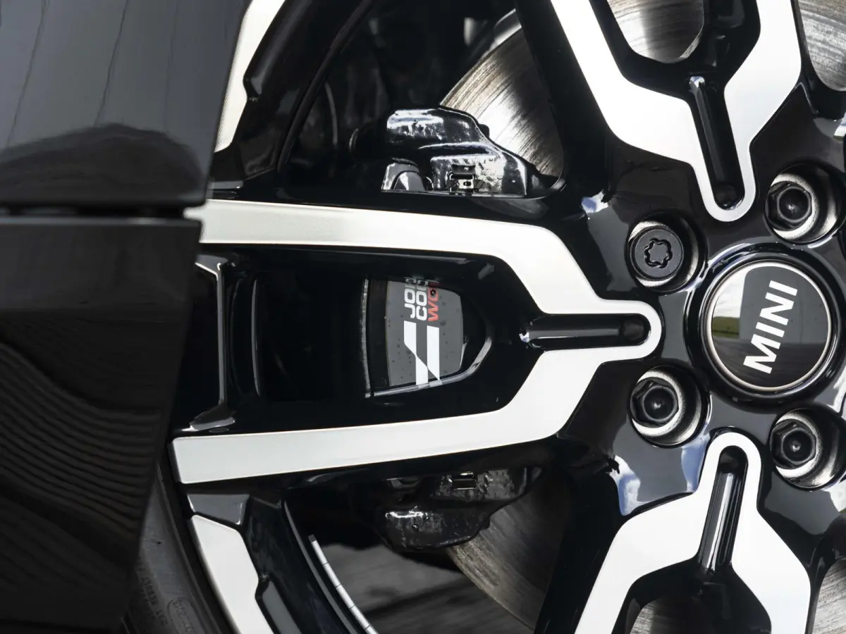 E John Cooper Works L-pakket | Glazen panoramadak | Harman Kardon | MINI Head-Up Display | 360'camera |