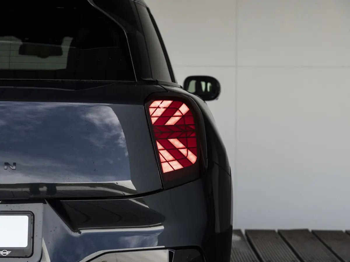E John Cooper Works L-pakket | Glazen panoramadak | Harman Kardon | MINI Head-Up Display | 360'camera |