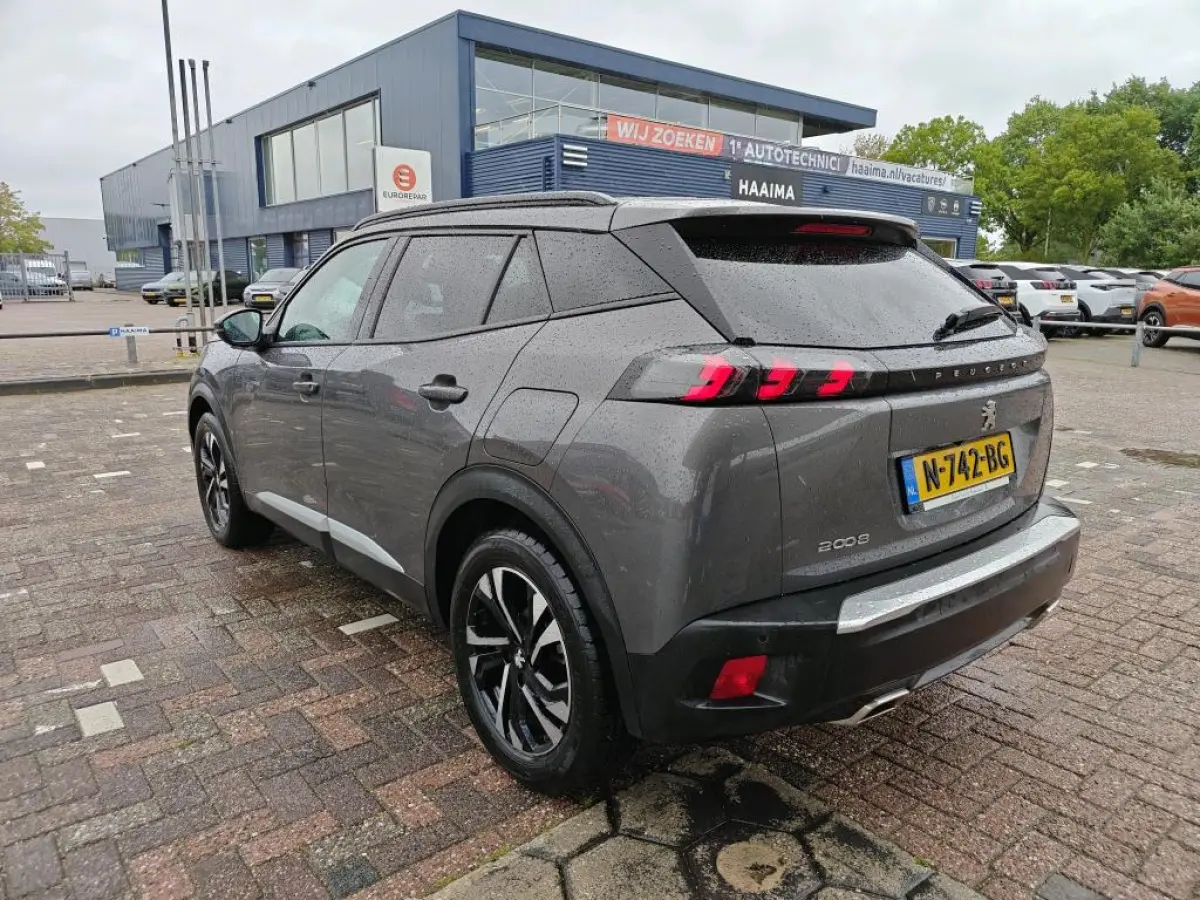1.2 PureTech 130pk EAT8 Allure Pack | Automaat | Navigatie | Camera | Apple carplay | NL auto | Keyless | 70.000km |