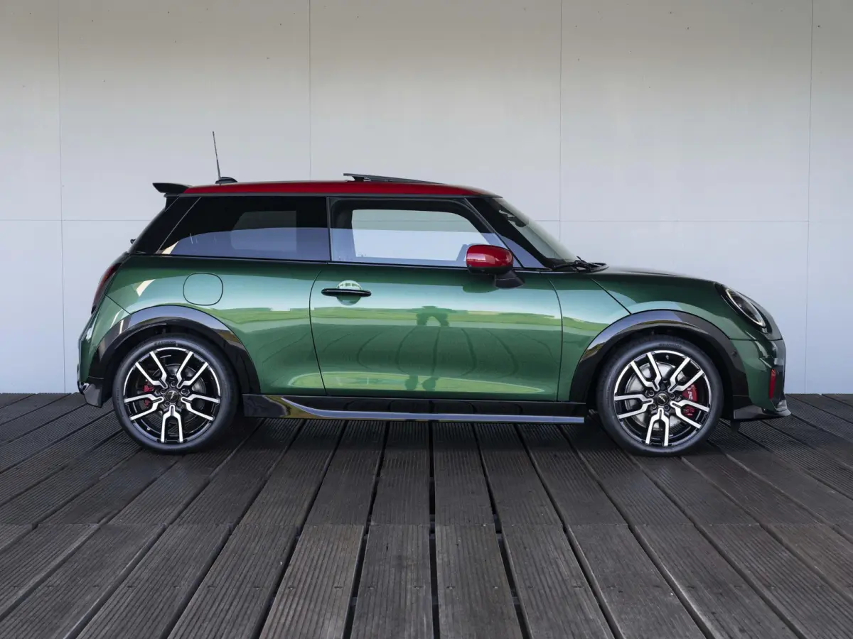 JCW John Cooper Works XL-pakket | Elektrisch verstelbare stoelen | Glazen panoramadak | Stoel & Stuurverwarming | 360' Camera |