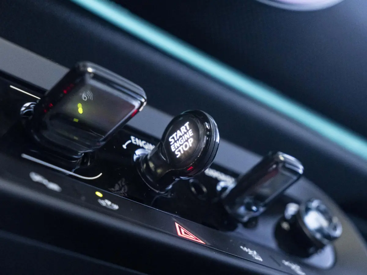 JCW John Cooper Works XL-pakket | Elektrisch verstelbare stoelen | Glazen panoramadak | Stoel & Stuurverwarming | 360' Camera |