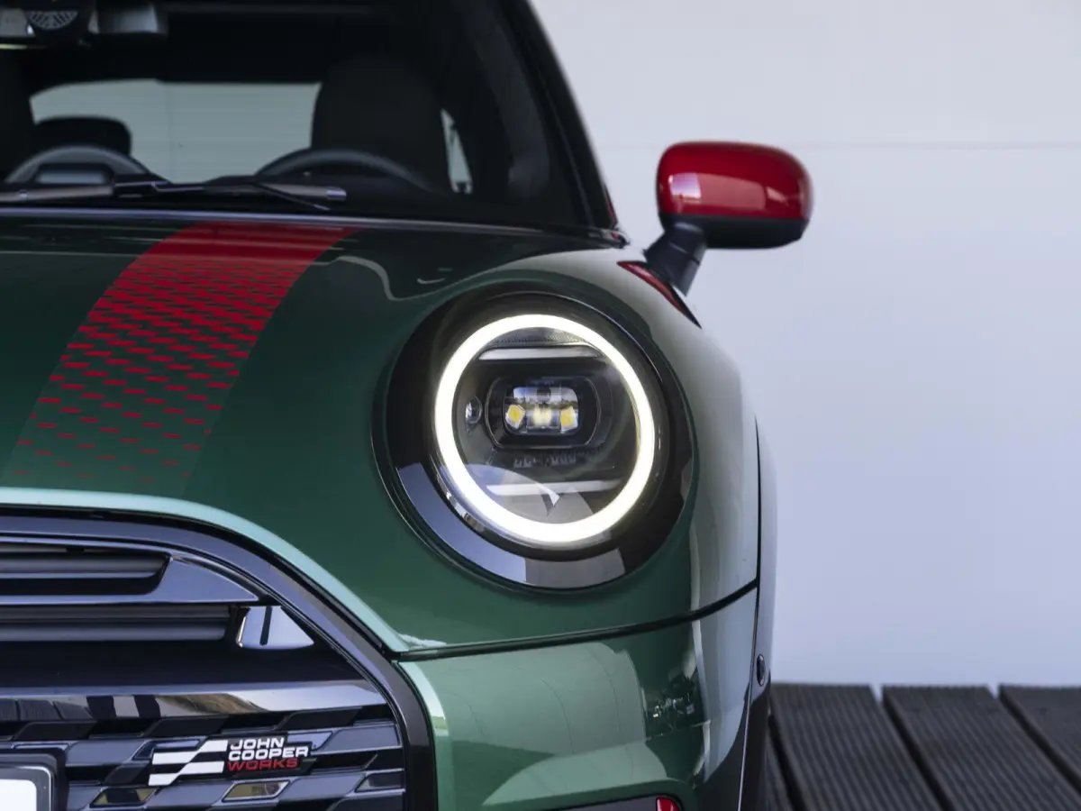 JCW John Cooper Works XL-pakket | Elektrisch verstelbare stoelen | Glazen panoramadak | Stoel & Stuurverwarming | 360' Camera |