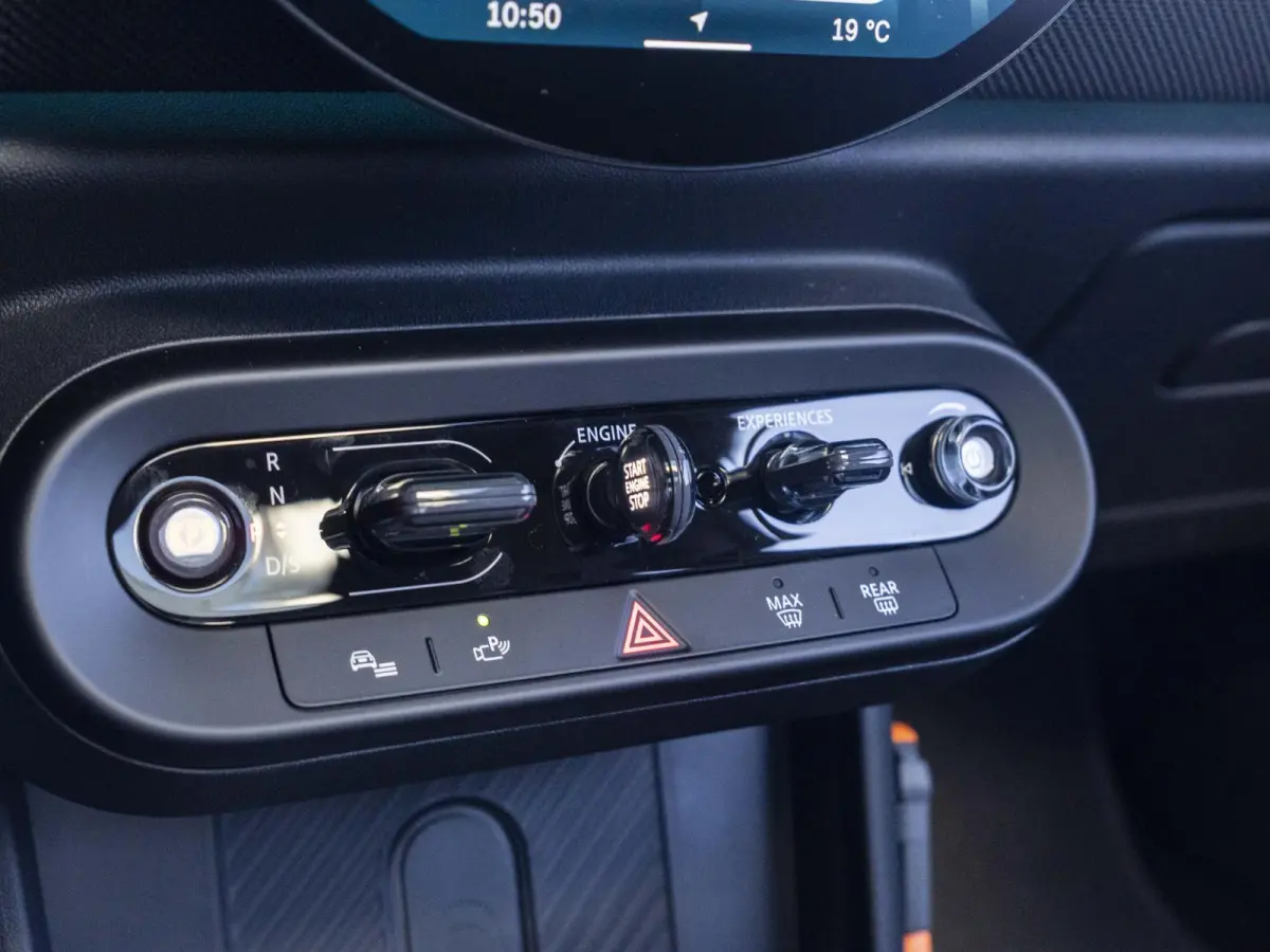JCW John Cooper Works XL-pakket | Elektrisch verstelbare stoelen | Glazen panoramadak | Stoel & Stuurverwarming | 360' Camera |