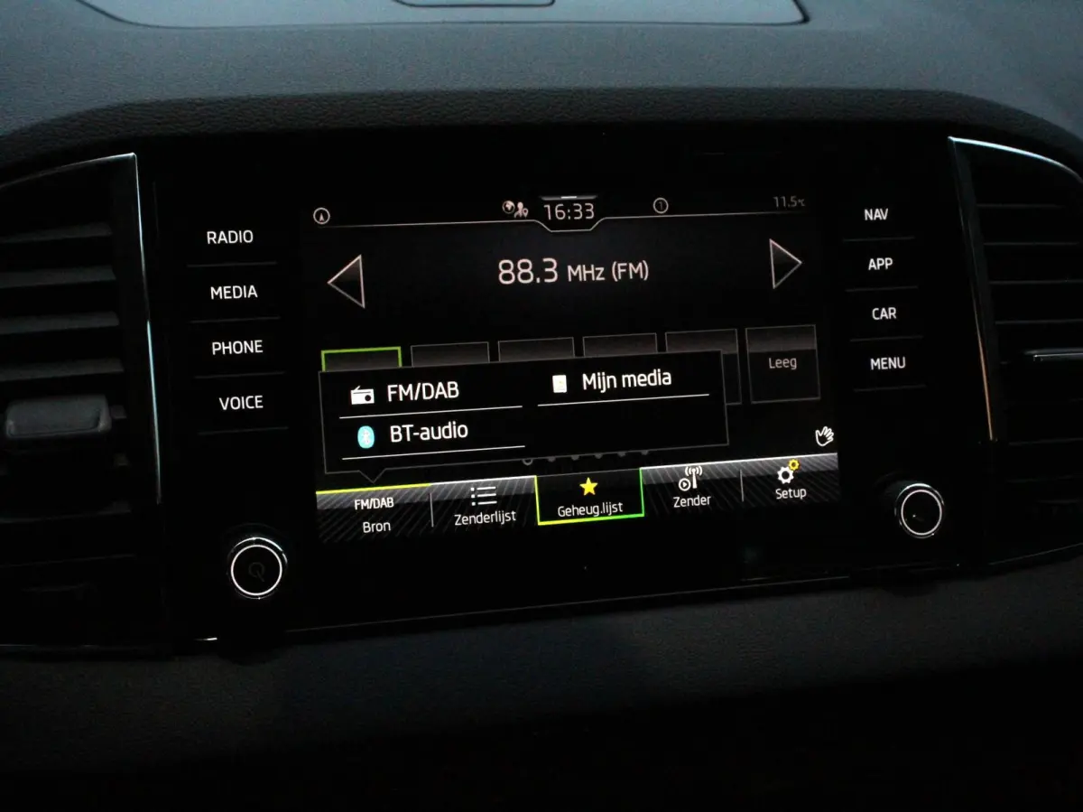 1.5 TSI 150pk DSG Ambition Navigatie Apple Carpla/Android Auto Camera Climate Control Adaptive Cruise control Lichtmetalen Velgen