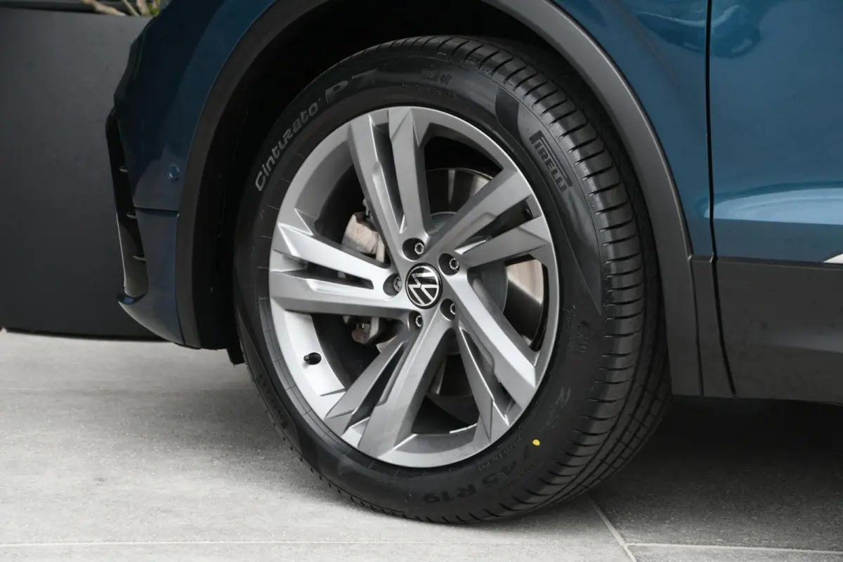 1.4 TSI eHybrid R-Line Business+ | SOH 98,93%