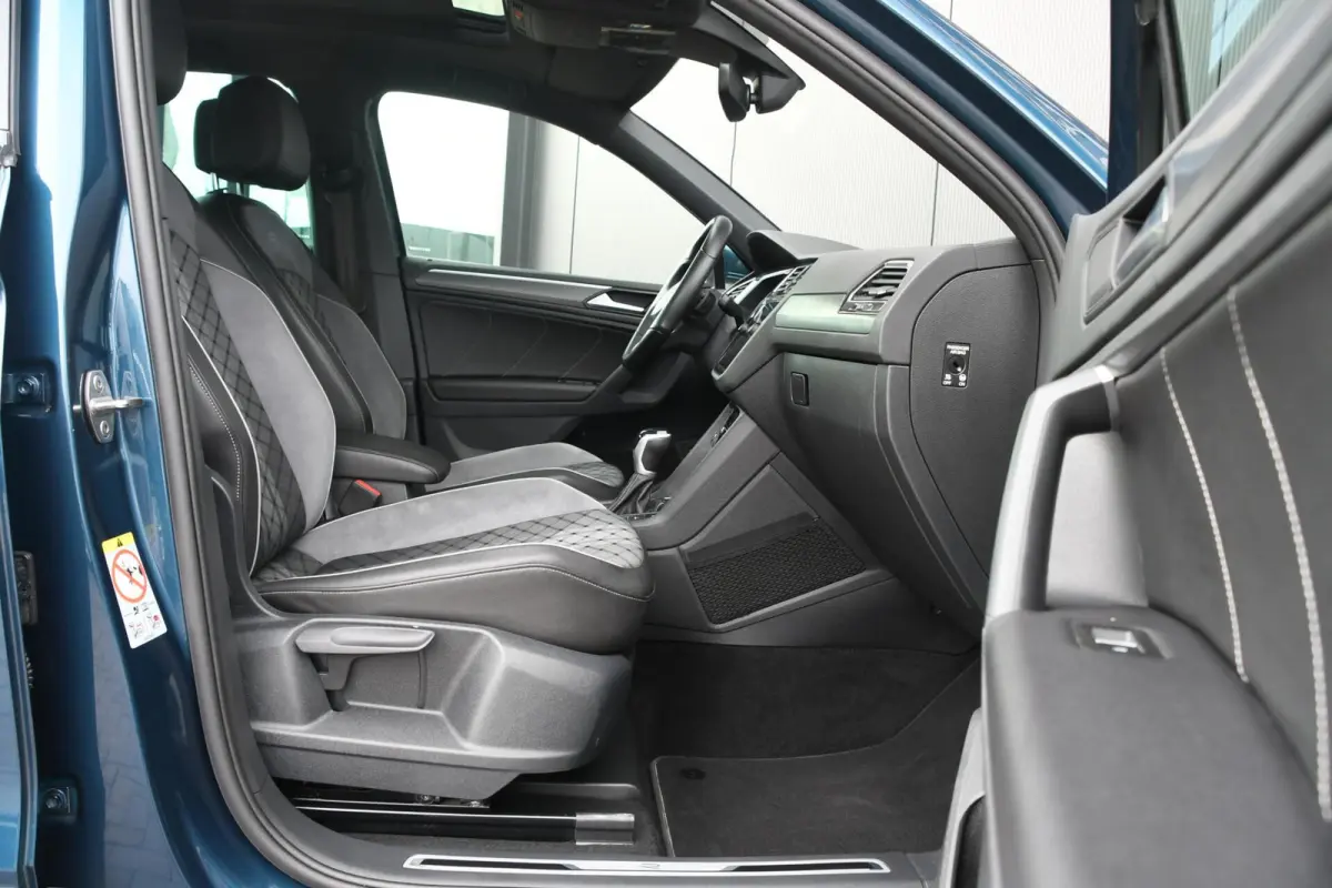 1.4 TSI eHybrid R-Line Business+ | SOH 98,93%
