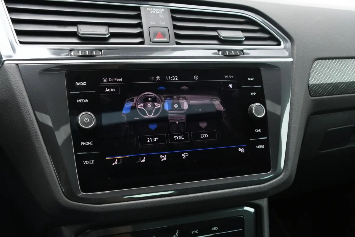 1.4 TSI eHybrid R-Line Business+ | SOH 98,93%