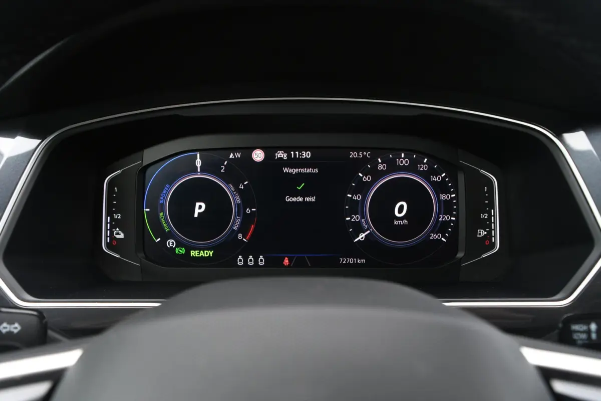 1.4 TSI eHybrid R-Line Business+ | SOH 98,93%