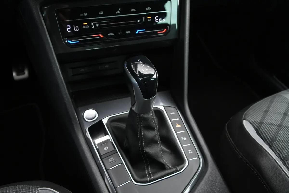 1.4 TSI eHybrid R-Line Business+ | SOH 98,93%