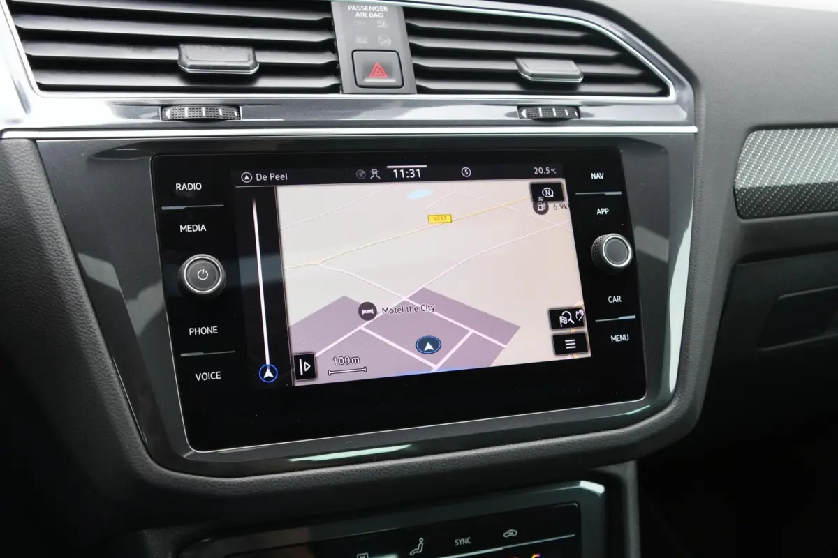 1.4 TSI eHybrid R-Line Business+ | SOH 98,93%