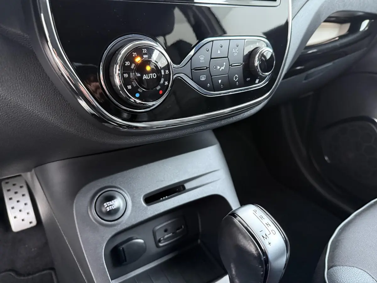 TCe 120 EDC Xmod | Automaat | Trekhaak | Navigatie | Climate Control |