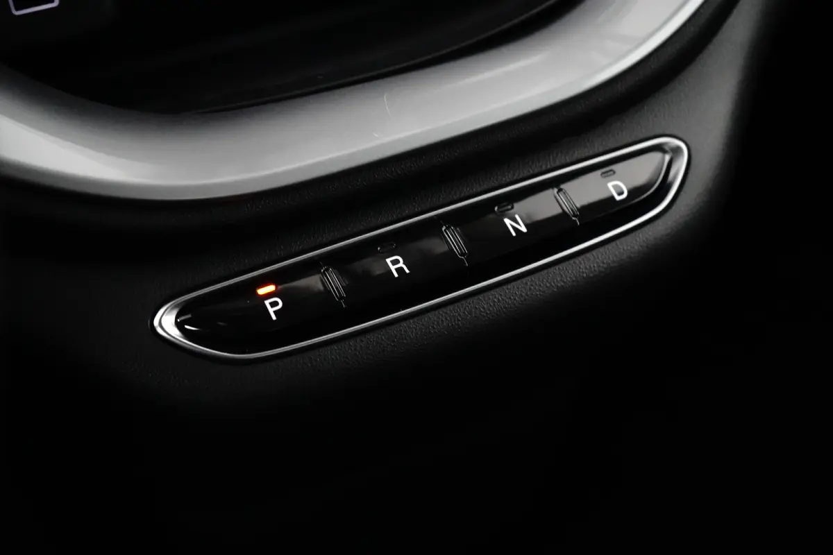 Lim. Icon | Achteruitrijcamera | Keyless | Apple car Android auto | Keyless | Cruise control | Navi | DAB | LED