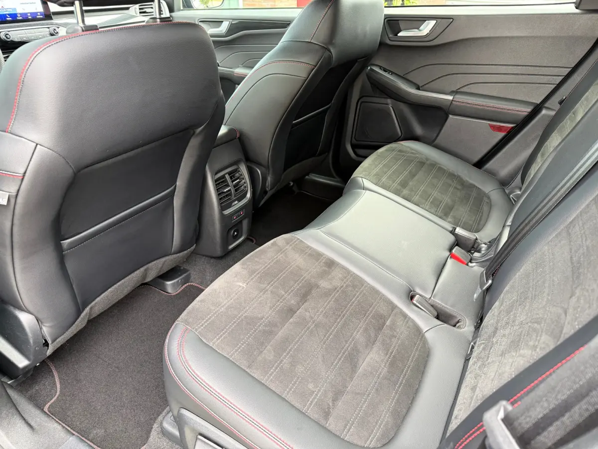 2.5 PHEV ST-Line X - Automaat - Navi - Climate - Elektrische klep