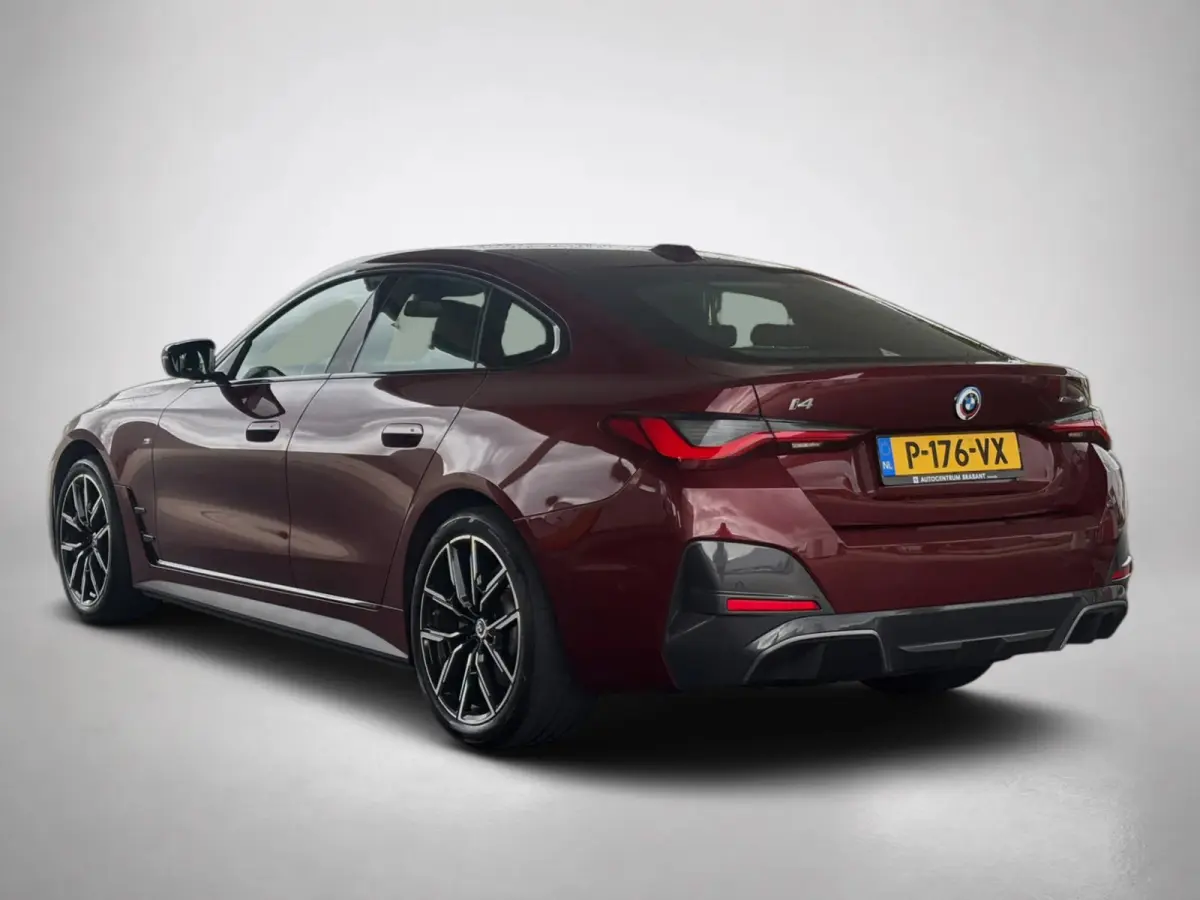 EDrive40 84 kWh M-sport(1e Eig, Dealer OndH, NL-auto, Harman/Kardon, SfeerV, 360 Camera, Lane Assit, Active Cruise, Etc)