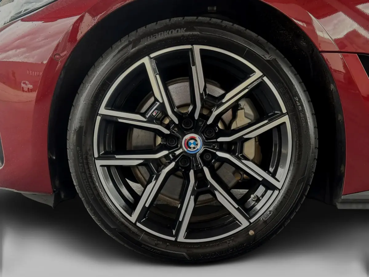 EDrive40 84 kWh M-sport(1e Eig, Dealer OndH, NL-auto, Harman/Kardon, SfeerV, 360 Camera, Lane Assit, Active Cruise, Etc)