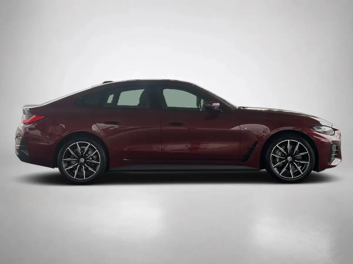 EDrive40 84 kWh M-sport(1e Eig, Dealer OndH, NL-auto, Harman/Kardon, SfeerV, 360 Camera, Lane Assit, Active Cruise, Etc)