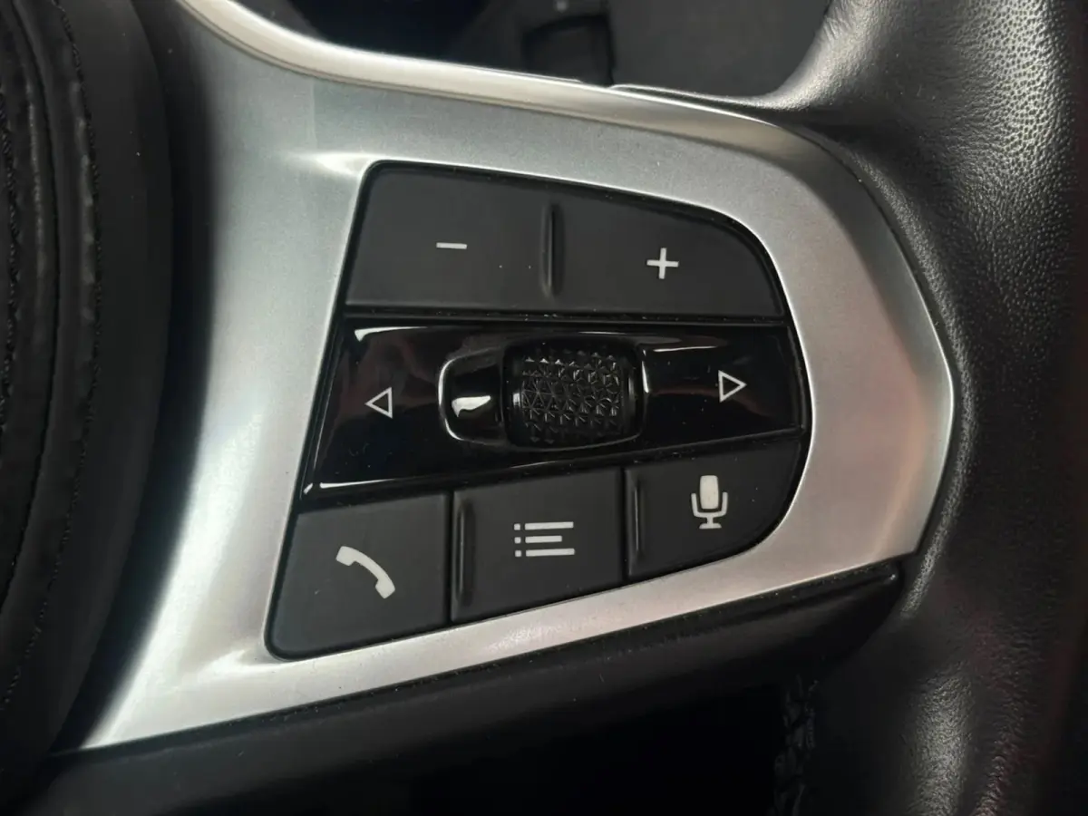 EDrive40 84 kWh M-sport(1e Eig, Dealer OndH, NL-auto, Harman/Kardon, SfeerV, 360 Camera, Lane Assit, Active Cruise, Etc)