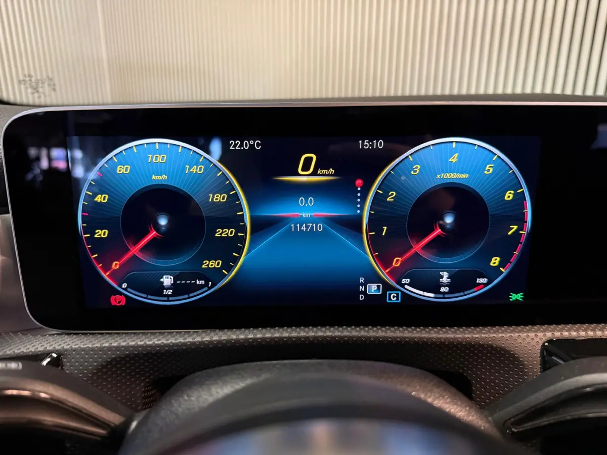 200 Sedan AMG STYLING-PANORAMA-NIGHT-CAMERA-WIDESCREEN-APPLE CARPLAY