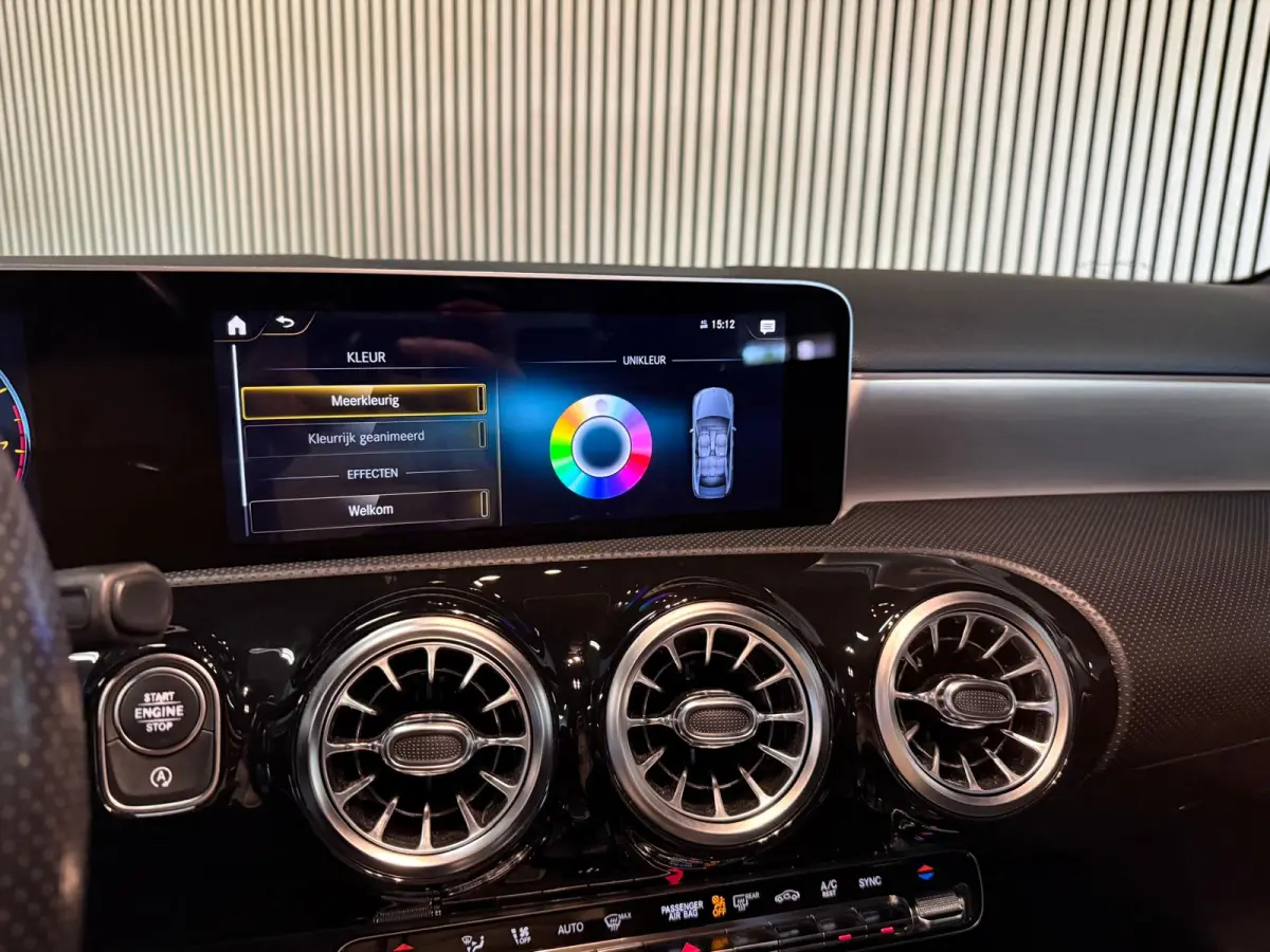 200 Sedan AMG STYLING-PANORAMA-NIGHT-CAMERA-WIDESCREEN-APPLE CARPLAY