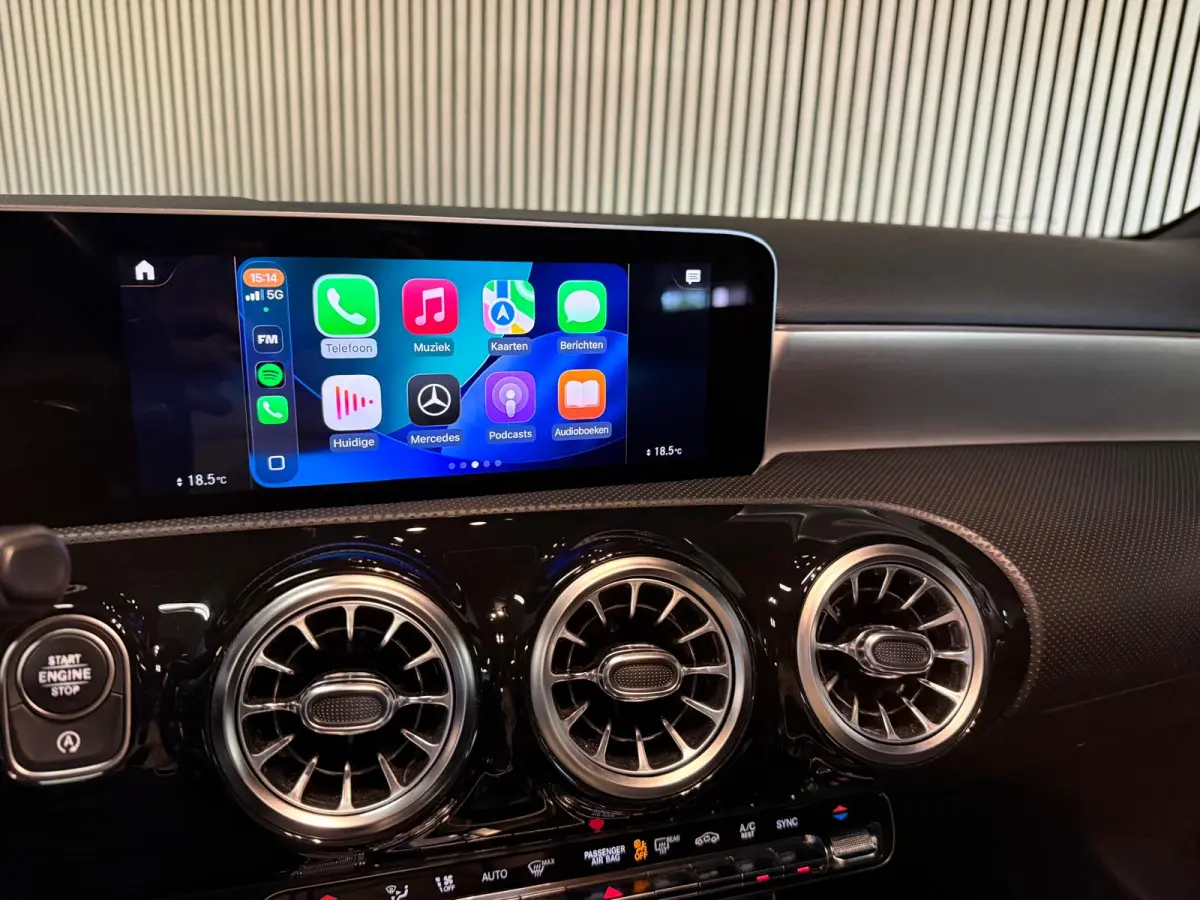 200 Sedan AMG STYLING-PANORAMA-NIGHT-CAMERA-WIDESCREEN-APPLE CARPLAY
