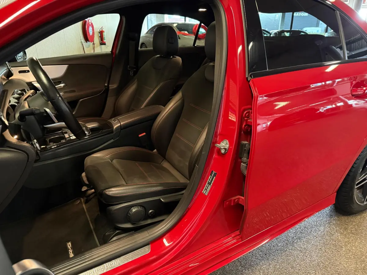 200 Sedan AMG STYLING-PANORAMA-NIGHT-CAMERA-WIDESCREEN-APPLE CARPLAY