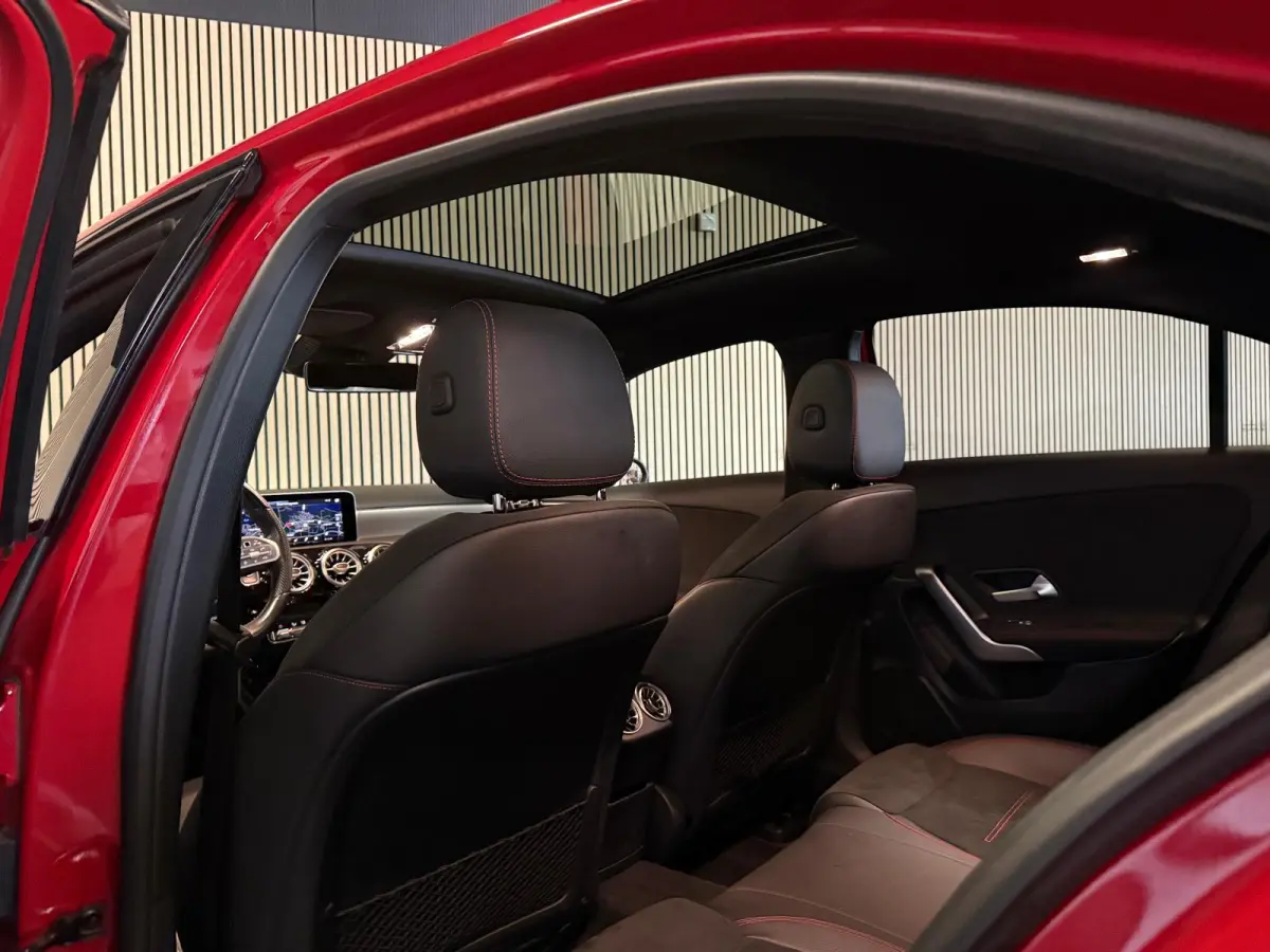 200 Sedan AMG STYLING-PANORAMA-NIGHT-CAMERA-WIDESCREEN-APPLE CARPLAY