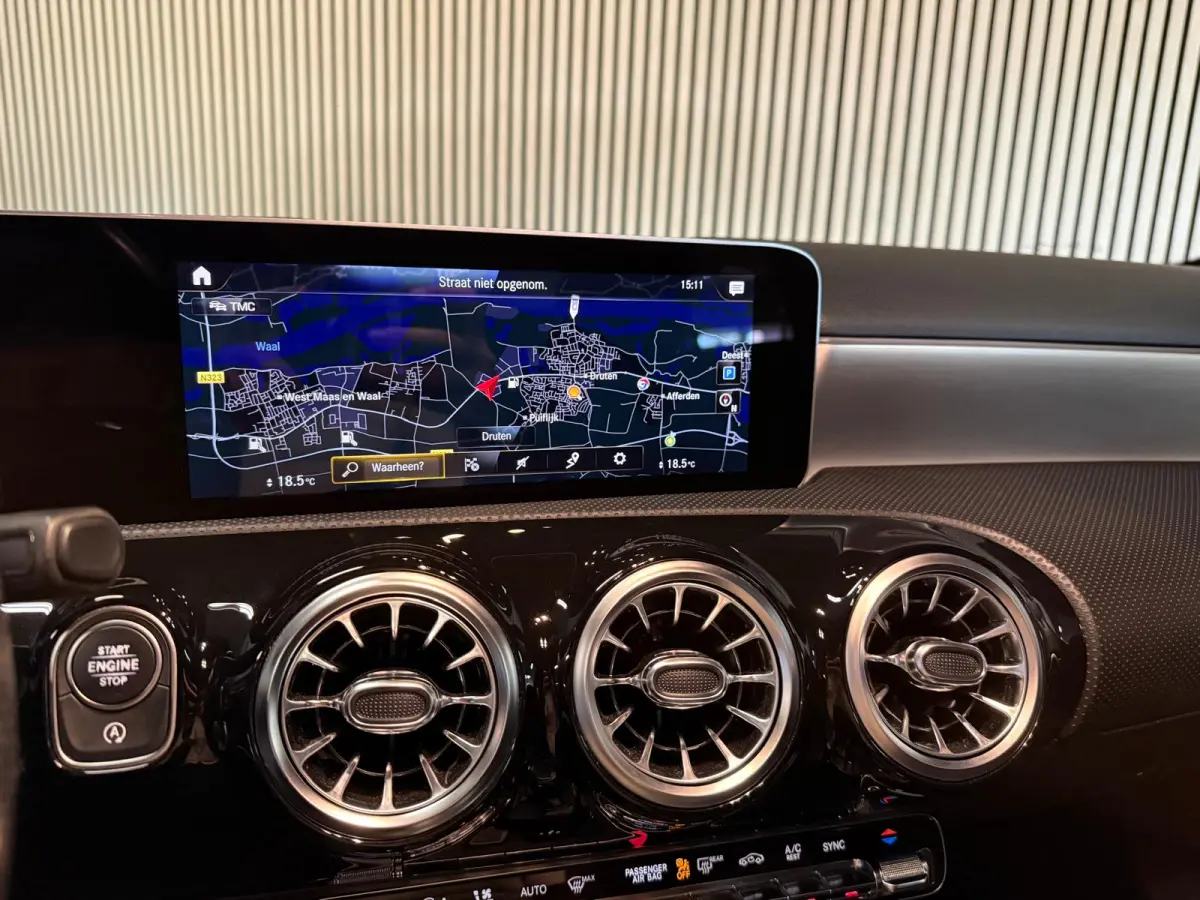 200 Sedan AMG STYLING-PANORAMA-NIGHT-CAMERA-WIDESCREEN-APPLE CARPLAY