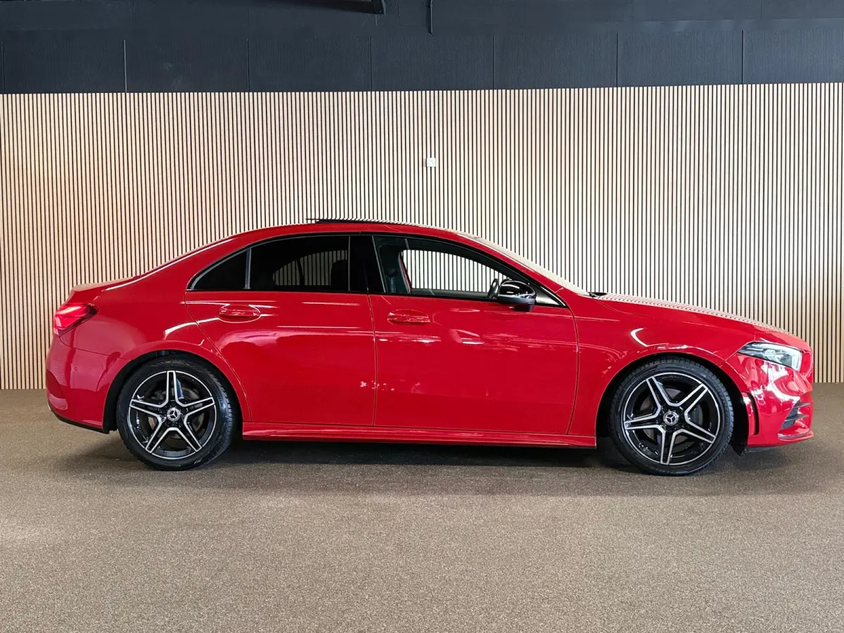 200 Sedan AMG STYLING-PANORAMA-NIGHT-CAMERA-WIDESCREEN-APPLE CARPLAY
