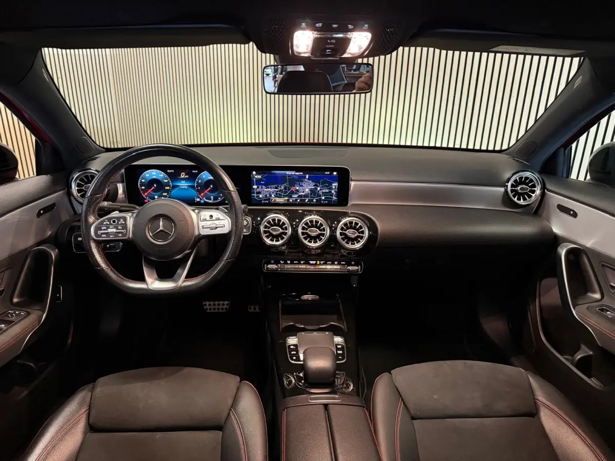 200 Sedan AMG STYLING-PANORAMA-NIGHT-CAMERA-WIDESCREEN-APPLE CARPLAY