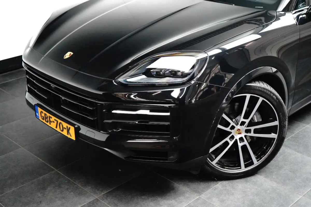 3.0 E-HYBRID 469PK / NAVI / LEDER / CLIMA / LED-MATRIX / 1E EIGENAAR / ORG. NL / BTW AUTO / PANO. DAK / 22" LMV / SOFT-CLOSE / SPORT CHRONO / BOSE / ACHTERASBESTURING / RACE-TEX CARBON STUUR