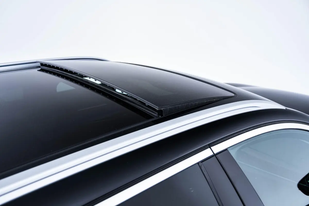 520d xDrive High Executive Luxury Line - Trekhaak - Panoramadak - zonneschermen - Getinte ruiten - Parking Assistant - BMW Live Cockpit Professional - Elektrisch verwarmde voorstoelen -