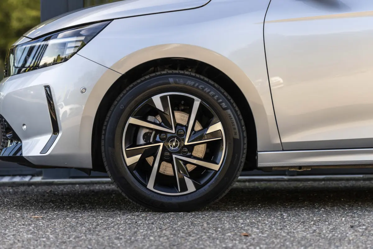 1.2 Turbo Hybrid GS