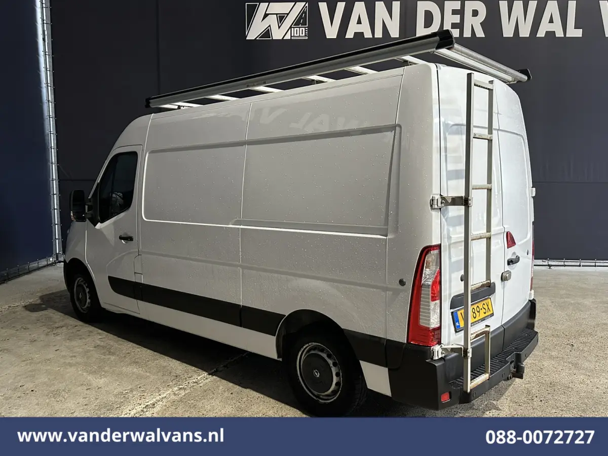 2.3 CDTI 146pk L2H2 Euro6 Airco | Camera | Omvormer | Imperiaal | Navigatie 2500kg Trekhaak, Cruisecontrol, Parkeersensoren, Bijrijdersbank