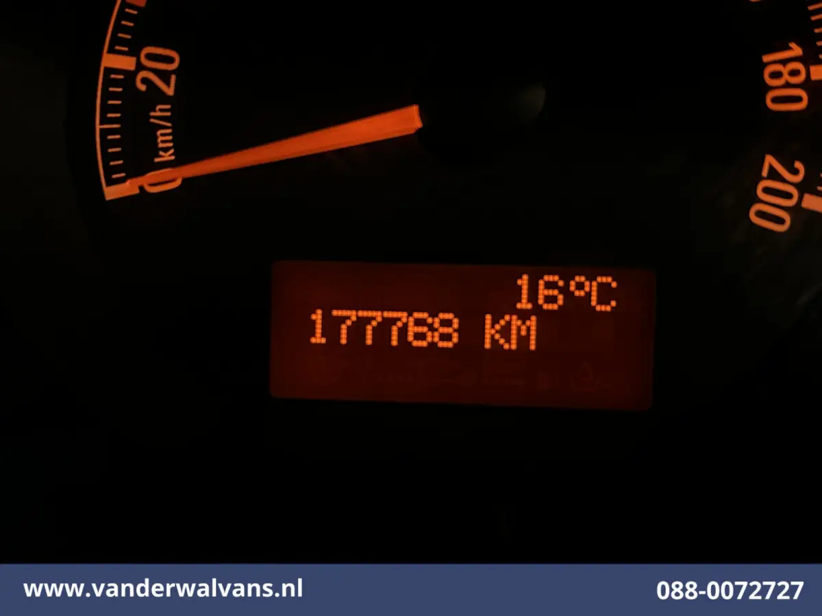 2.3 CDTI 146pk L2H2 Euro6 Airco | Camera | Omvormer | Imperiaal | Navigatie 2500kg Trekhaak, Cruisecontrol, Parkeersensoren, Bijrijdersbank