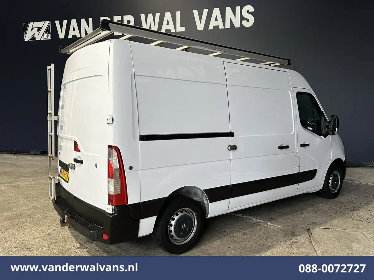 2.3 CDTI 146pk L2H2 Euro6 Airco | Camera | Omvormer | Imperiaal | Navigatie 2500kg Trekhaak, Cruisecontrol, Parkeersensoren, Bijrijdersbank