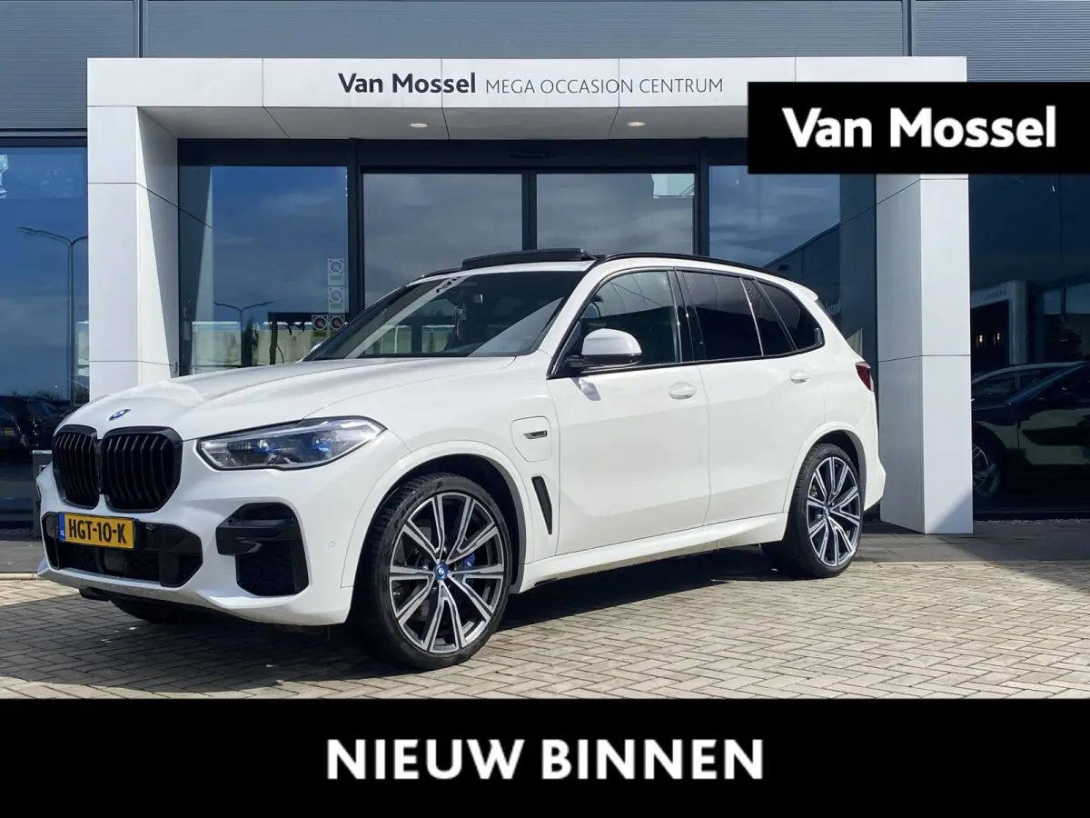 xDrive45e High Executive | TREKHAAK | PANORAMADAK | SOFTCLOSE | LASER LED | LUCHTVERING | ADAPTIEF ONDERSTEL | 360 CAMERA | VOL LEDER | STOEL-STUURVERWARMING | MEMORY STOELEN | NAVIGATIE | C