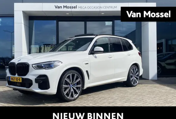 xDrive45e High Executive | TREKHAAK | PANORAMADAK | SOFTCLOSE | LASER LED | LUCHTVERING | ADAPTIEF ONDERSTEL | 360 CAMERA | VOL LEDER | STOEL-STUURVERWARMING | MEMORY STOELEN | NAVIGATIE | C