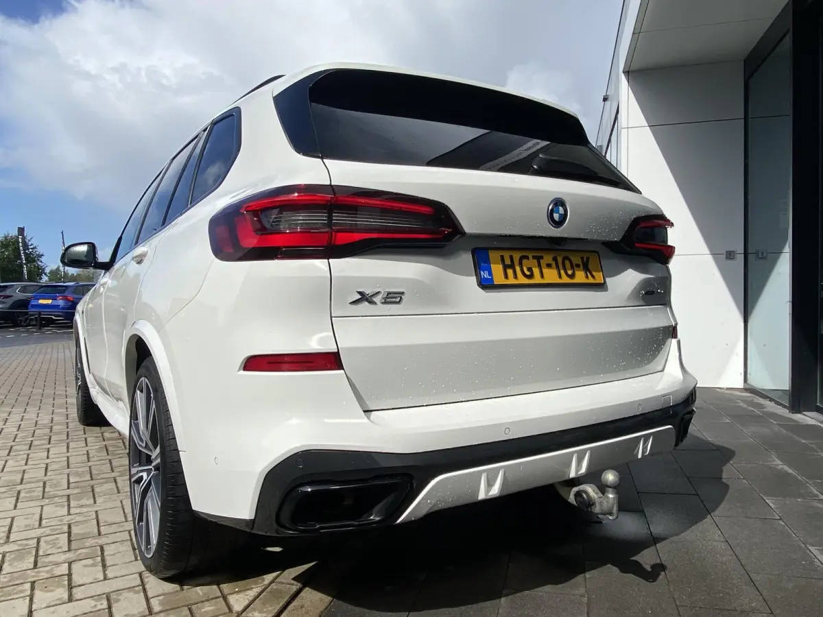 xDrive45e High Executive | TREKHAAK | PANORAMADAK | SOFTCLOSE | LASER LED | LUCHTVERING | ADAPTIEF ONDERSTEL | 360 CAMERA | VOL LEDER | STOEL-STUURVERWARMING | MEMORY STOELEN | NAVIGATIE | C