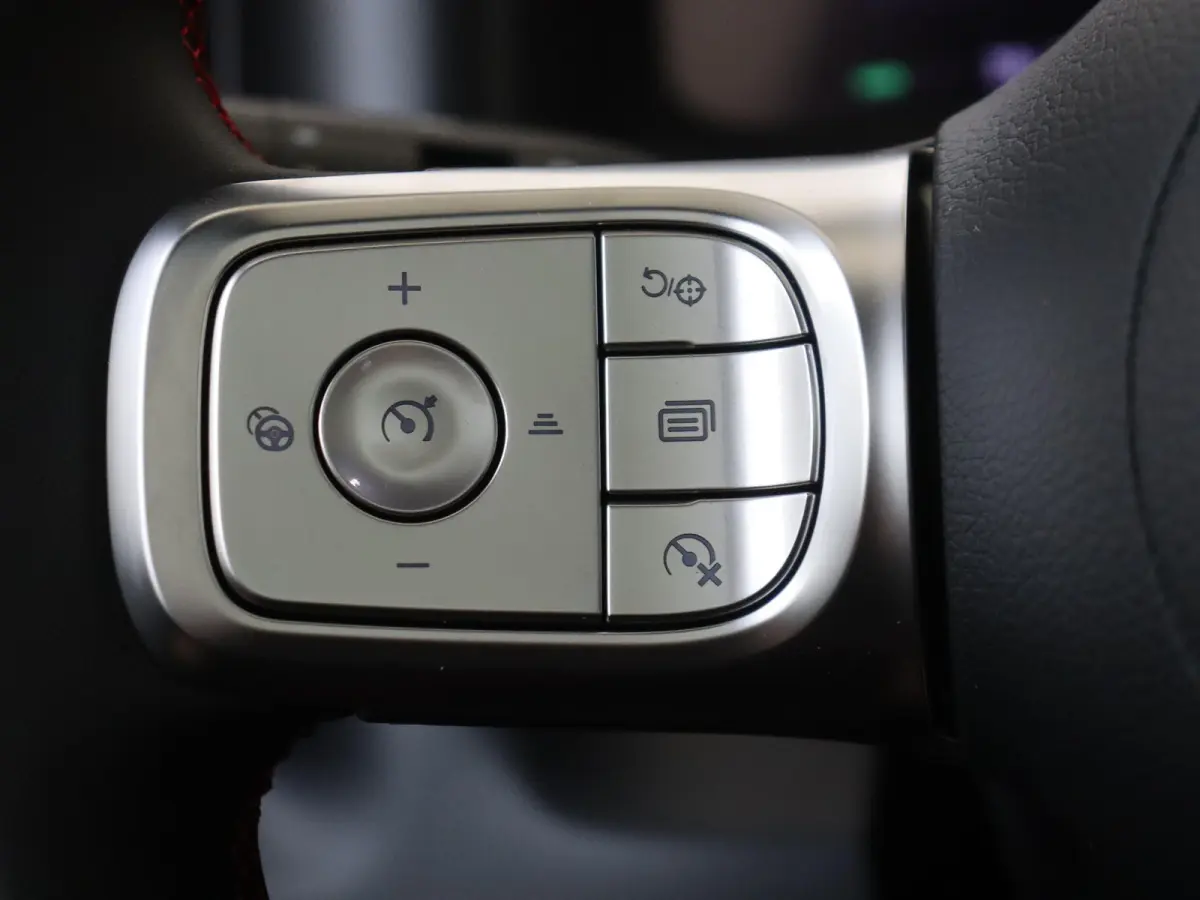 Brabus / Drive Pilot / Stuurwiel- & Stoelverwarming voor- & achterin / Head-Up Display / Sennheiser Audio / Panoramadak / 3e display