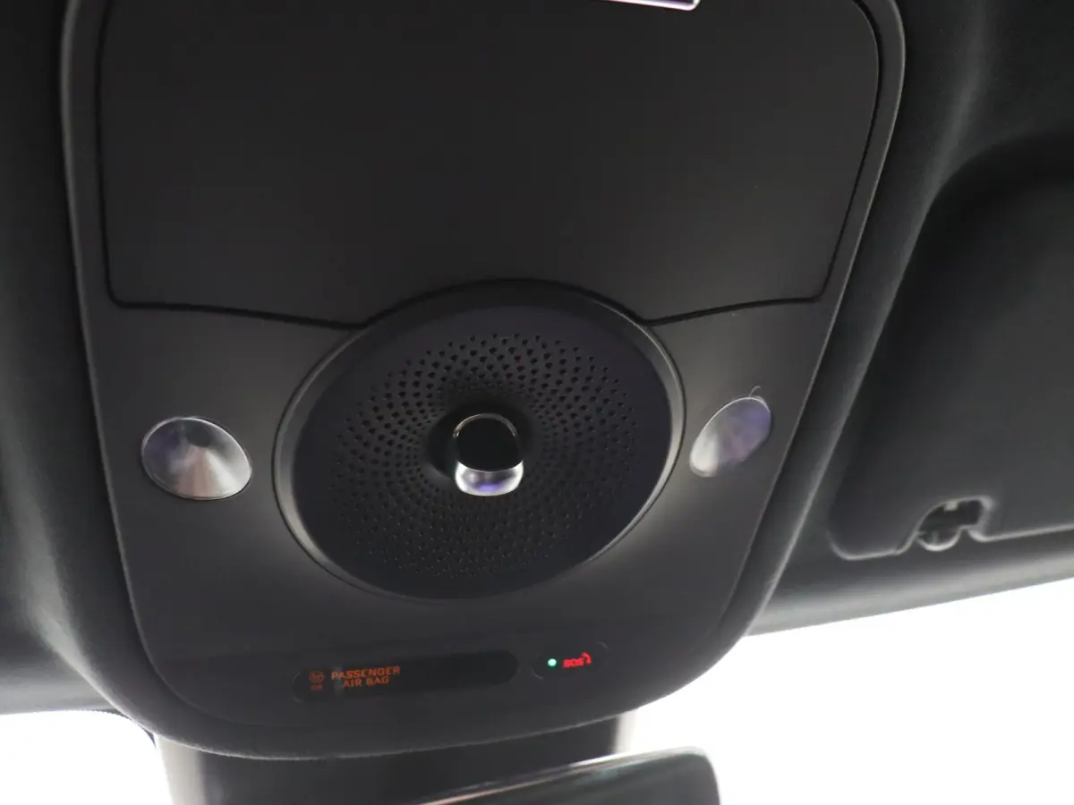 Brabus / Drive Pilot / Stuurwiel- & Stoelverwarming voor- & achterin / Head-Up Display / Sennheiser Audio / Panoramadak / 3e display