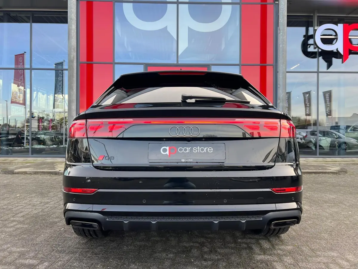 60 TFSI e Q8 quattro Pro Line S Competition