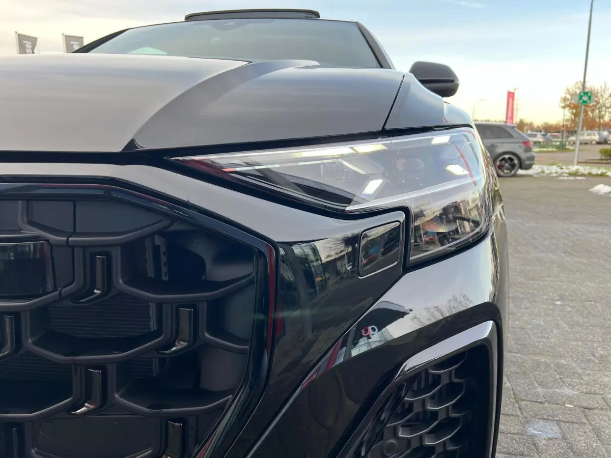 60 TFSI e Q8 quattro Pro Line S Competition
