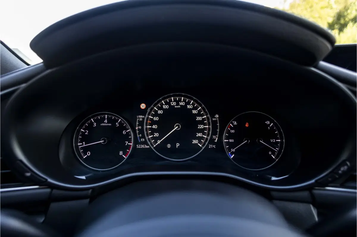 2.0 e-SkyActiv-G M Hybrid 122 Luxury