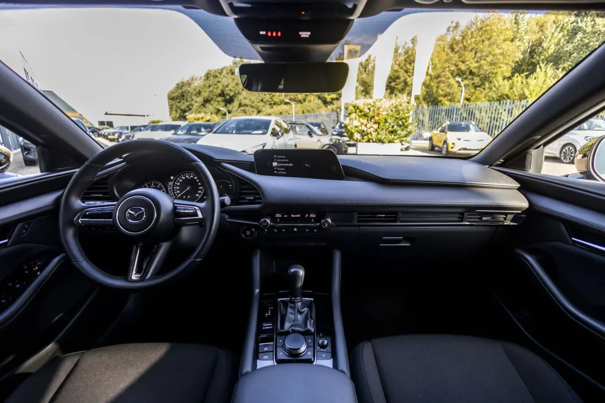 2.0 e-SkyActiv-G M Hybrid 122 Luxury