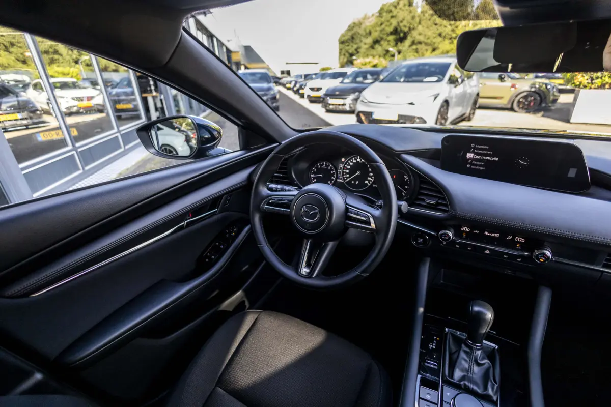 2.0 e-SkyActiv-G M Hybrid 122 Luxury